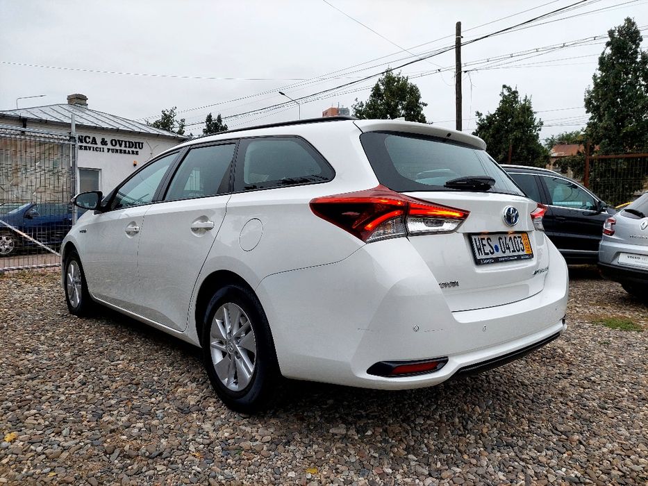 Toyota Auris 1.8 Hybrid 06/2016 Euro6 Touring Sport 136CP