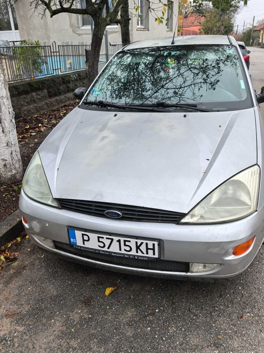Продавам Форд фокус 1,6 в движение