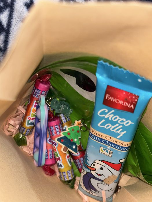 Торбичко с детски коледни мини подаръчета