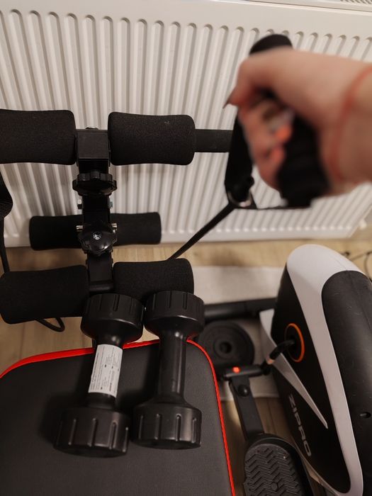 Bancă abdomene cu gantere