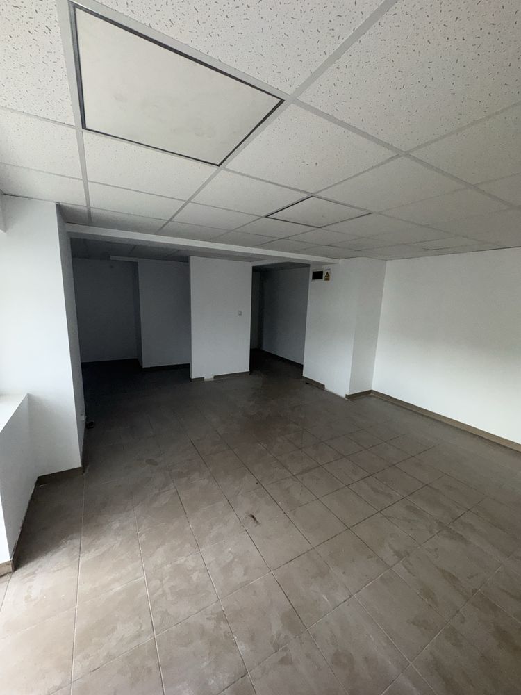 De inchiriat spatiu comercial 56mp Ploiesti, cartier Mihai Bravu