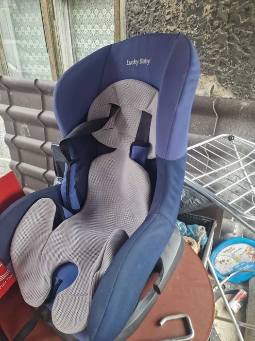Scaun auto Scoica beb 0.13kg stare f buna curat putin folosit