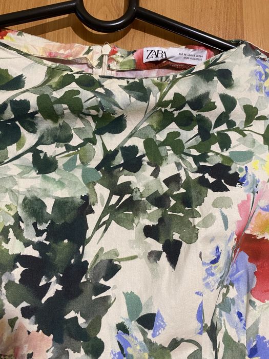 Zara рокля,на цветя или бяла