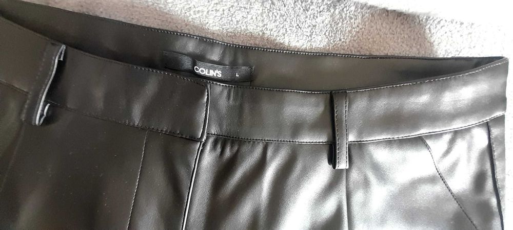 Pantaloni scurti imitatie piele dama - NOU