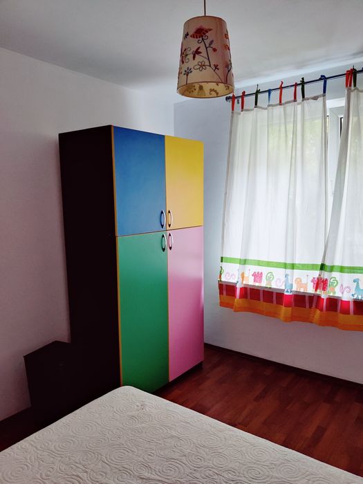 Închiriez apt. 3 camere zona Crangasi