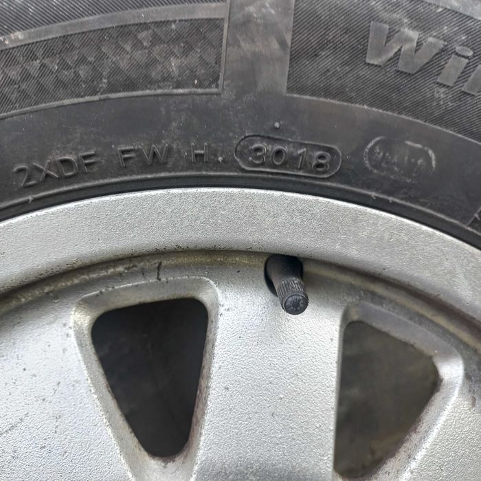 Гуми с джанти 185 65 15