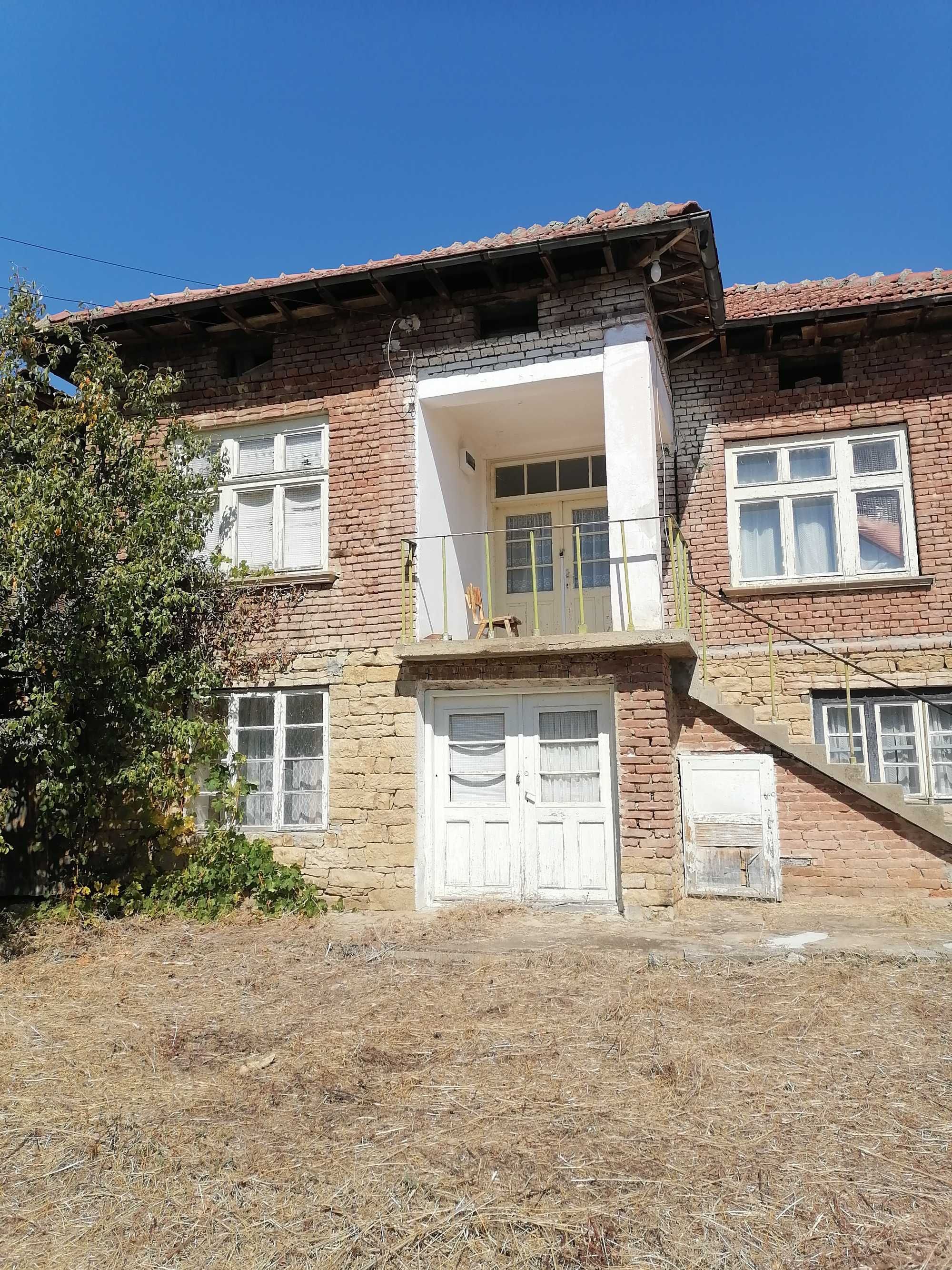 Продавам къща в с Коевци, общ. Сухиндол.