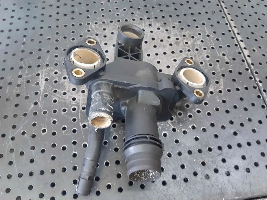 distribuitor apa 3.0 d 306dt 4x4  land rover range rover sport 2 l494