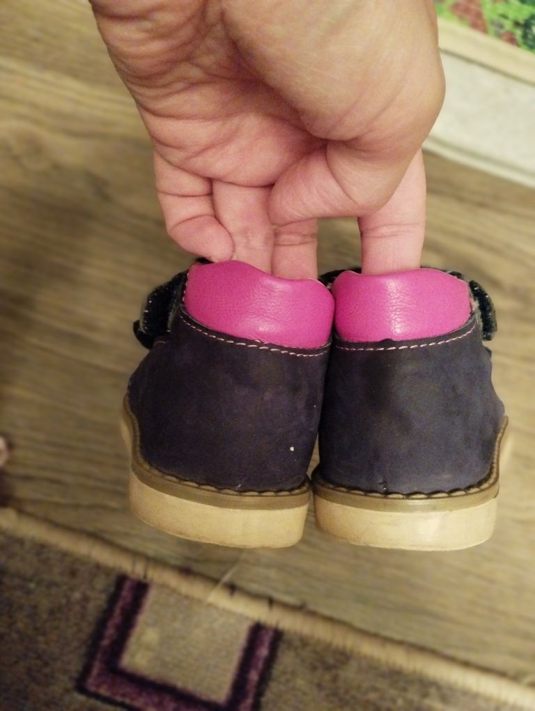 Продам орто сандали для девочки