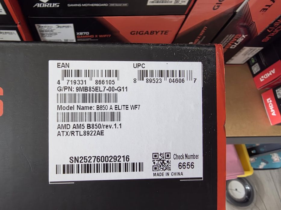 Placa de baza GIGABYTE X870 GAMING X WIFI7, AM5, DDR5, Wi-Fi, BT, ATX