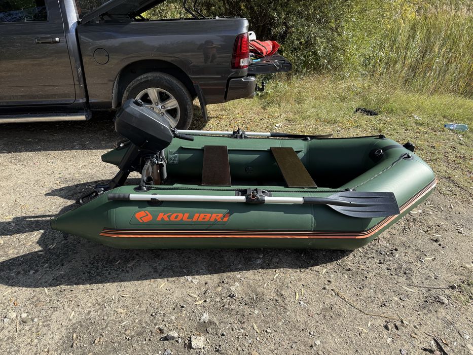 Лодка Kolibri KM-260 с твърдо дъно и двигател Evinrude 4hp