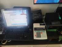 Casa se marcat cu calculator pentru restaurant+printer departament
