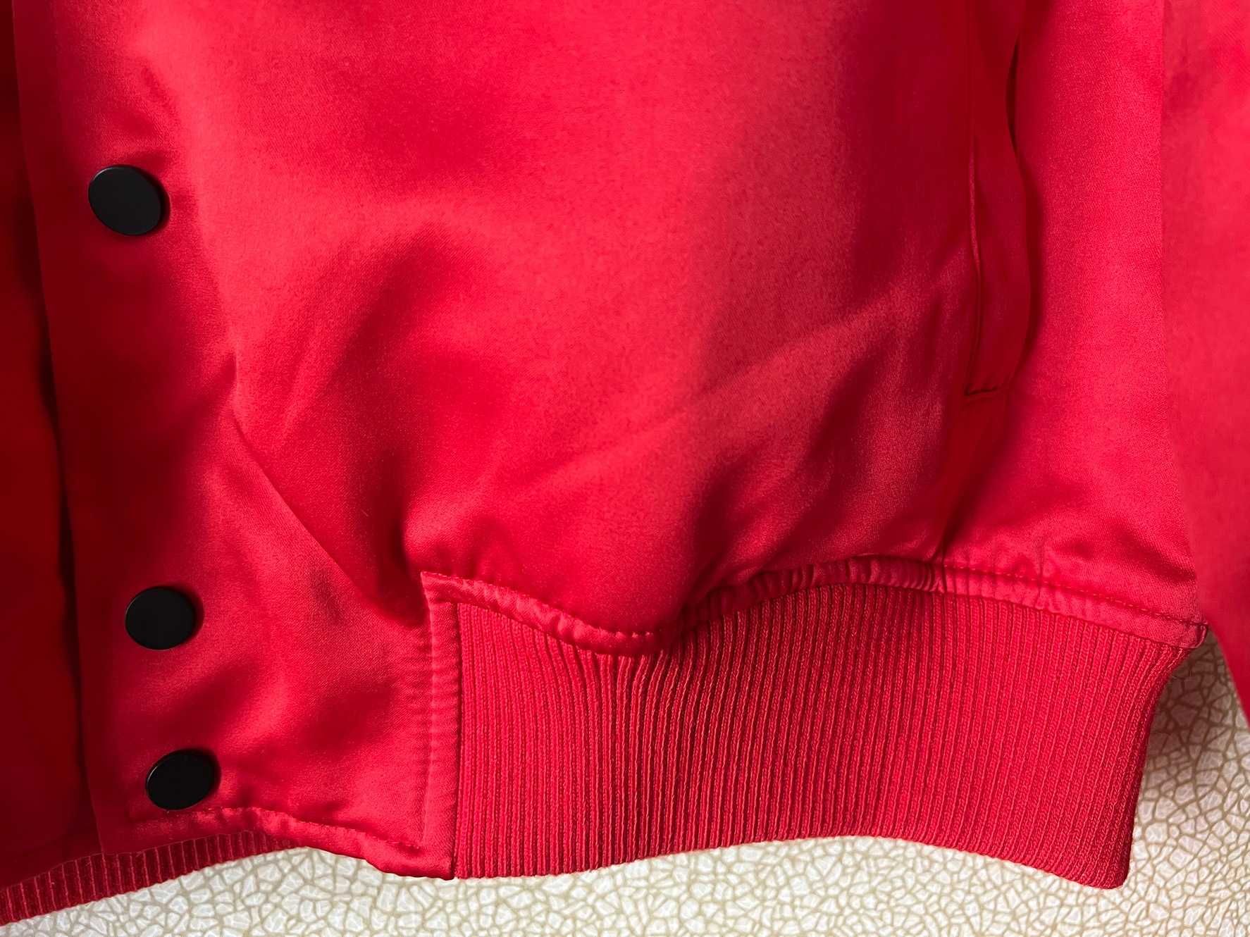 Мужская новая куртка бомбер красная  атласная сатиновая