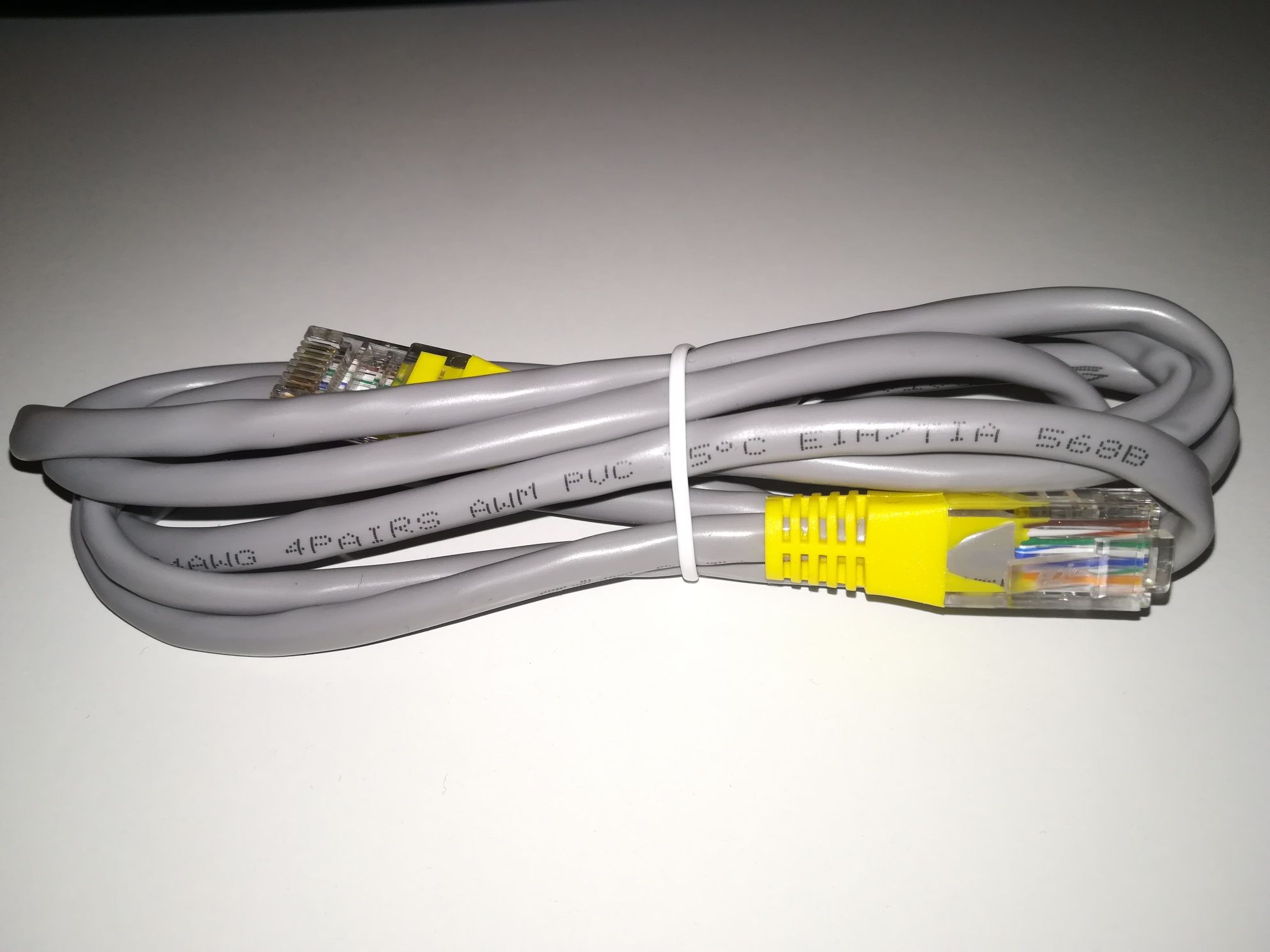 Cablu retea corespondenta pini: EIA/TIA 568B