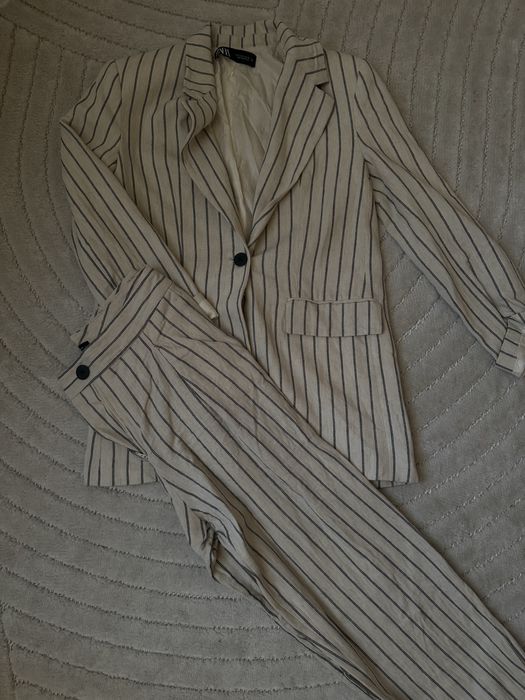 Zara костюм - панталон и сако