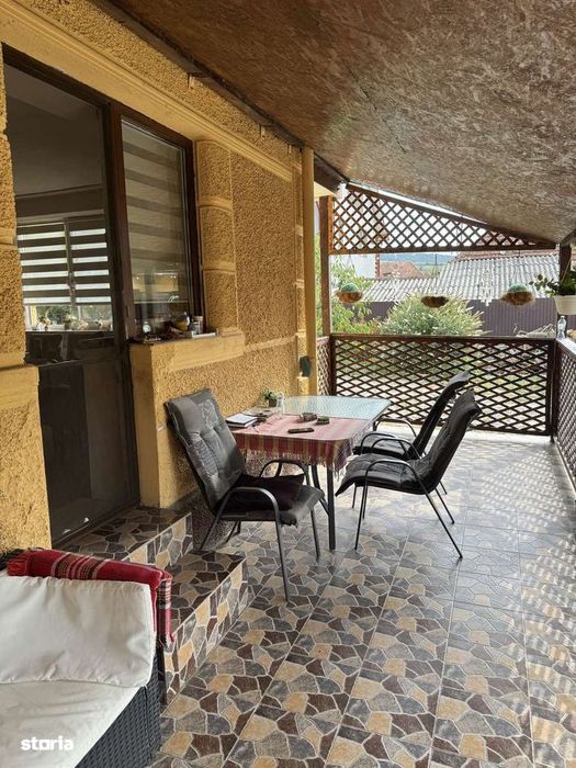 Casă de vânzare la 10 min de Zalau ,spațioasă, complet utilată.