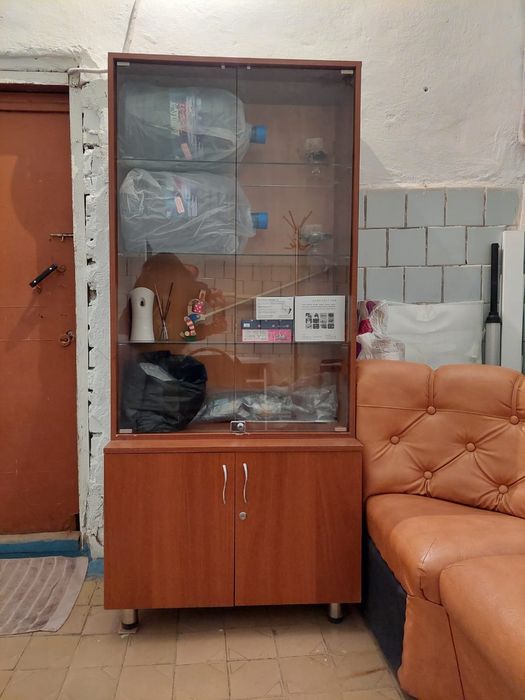 Продам Офисный шкаф