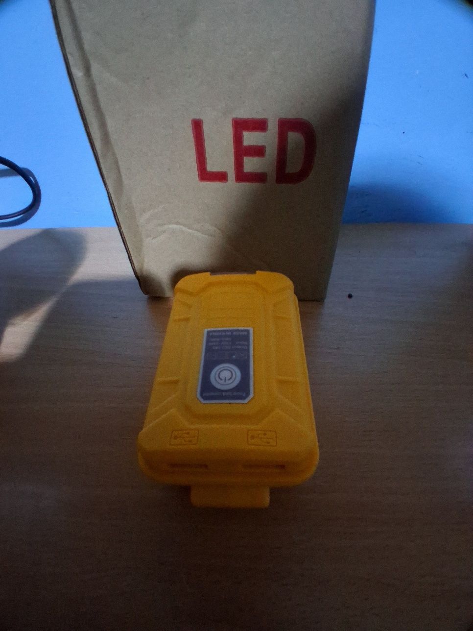 Dewalt  led  прожектор 18v 27w