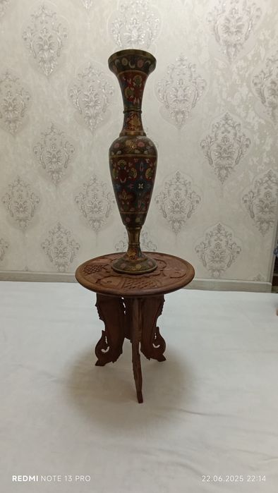 Stul, kushin vaza latun