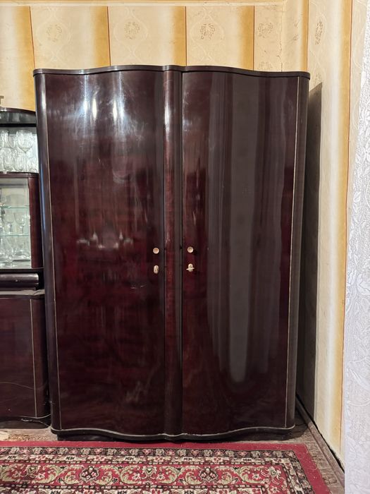 Dulapuri vechi pentru reconditionare