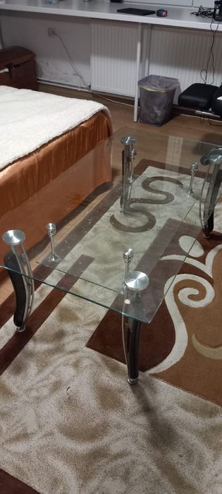 Măsuță de sticlă