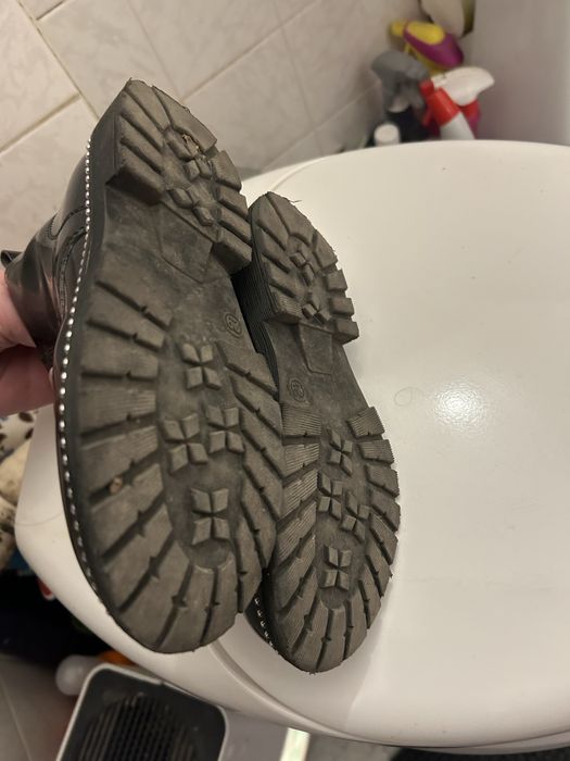 Детски лачени боти