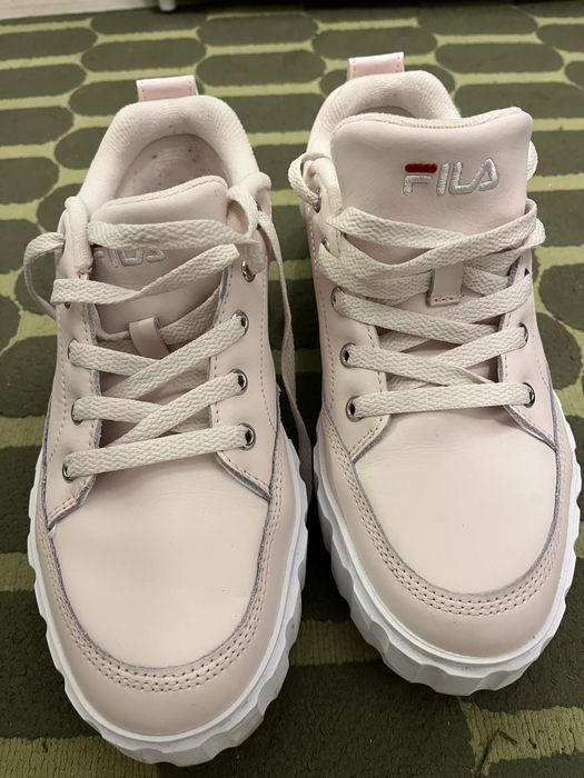 Adidasi Fila marimea 40