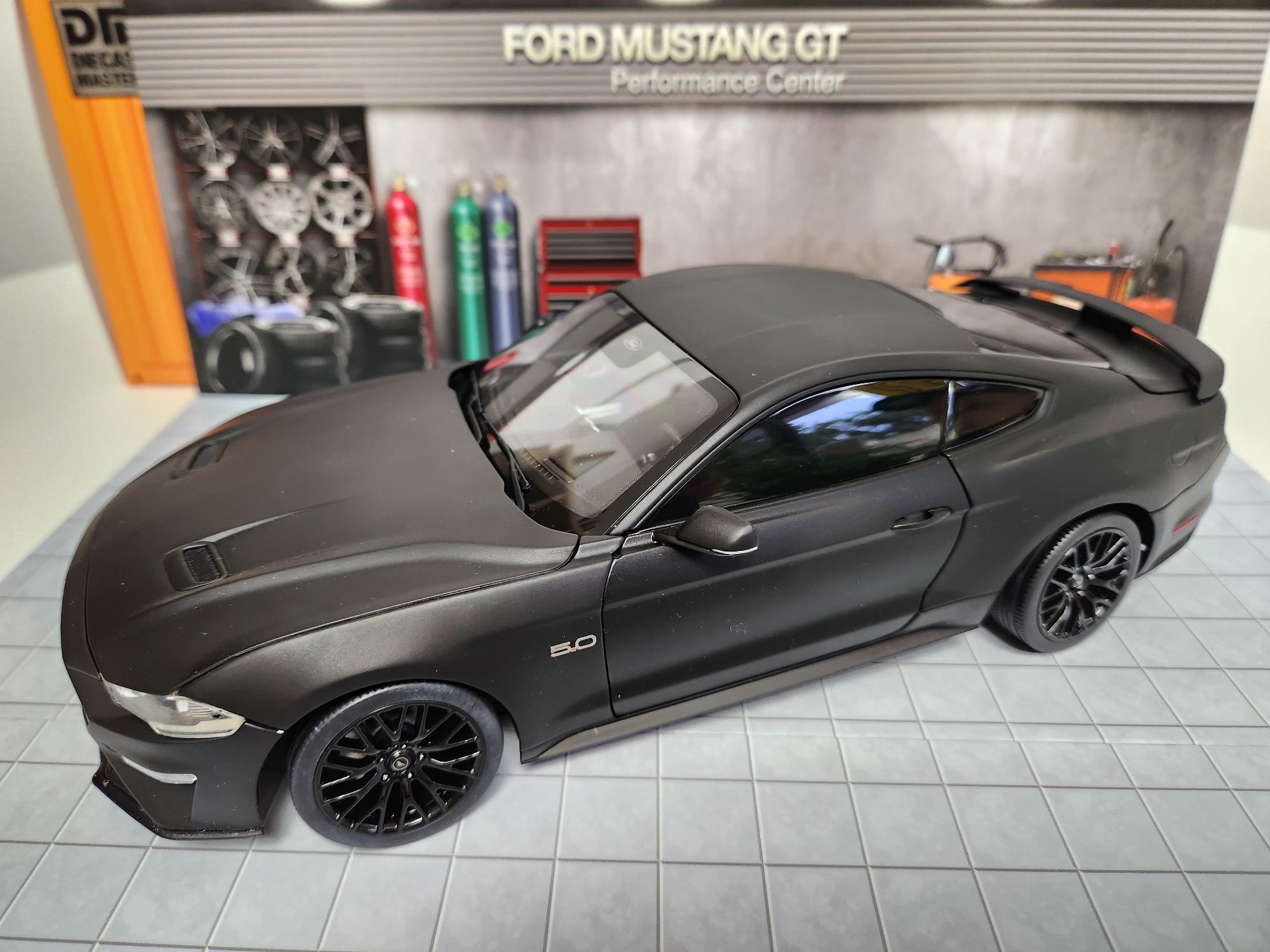 Macheta Ford Mustang GT Scara 1/18