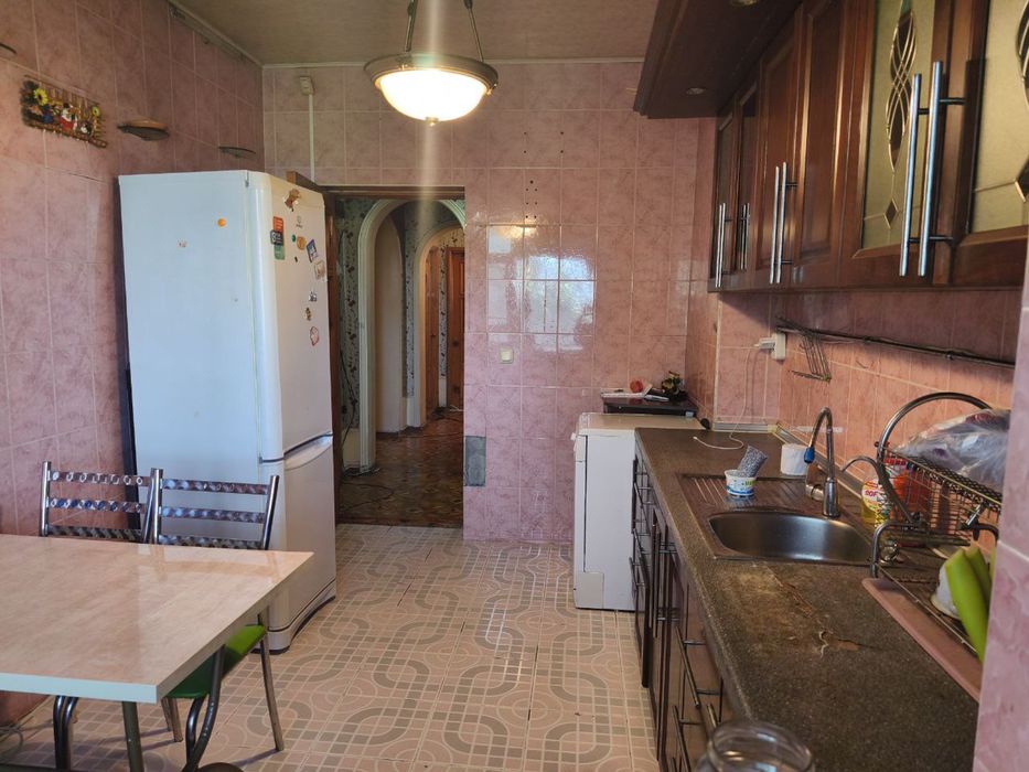 Продается 5ком квартира в центре