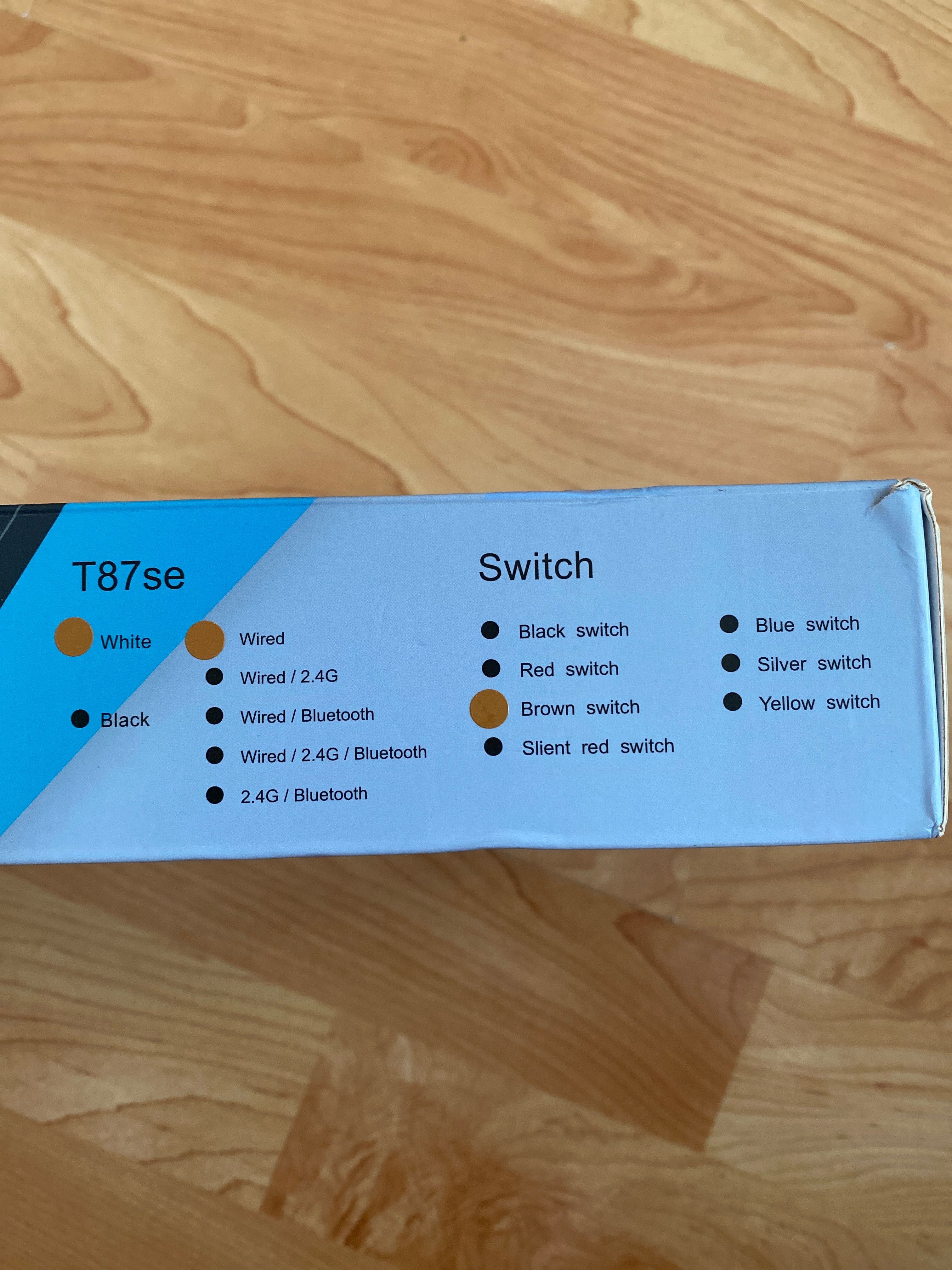 Механична клавиатура с кафяв суичове (Red switches) за игри