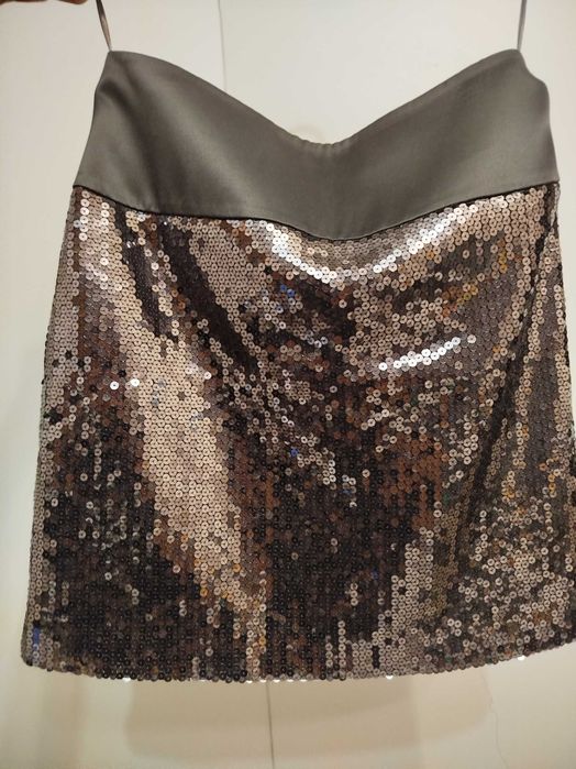 Юбка нарядная короткая с пайетками