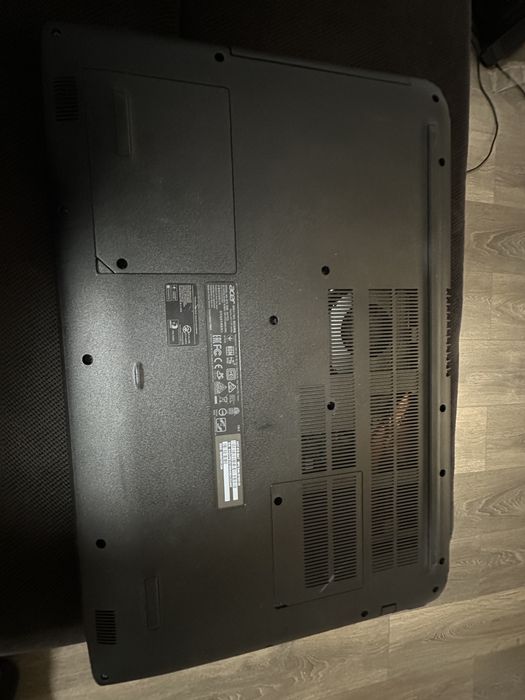 Leptop acer aspiria 5 -model A517-51G-50AT /video dedicat