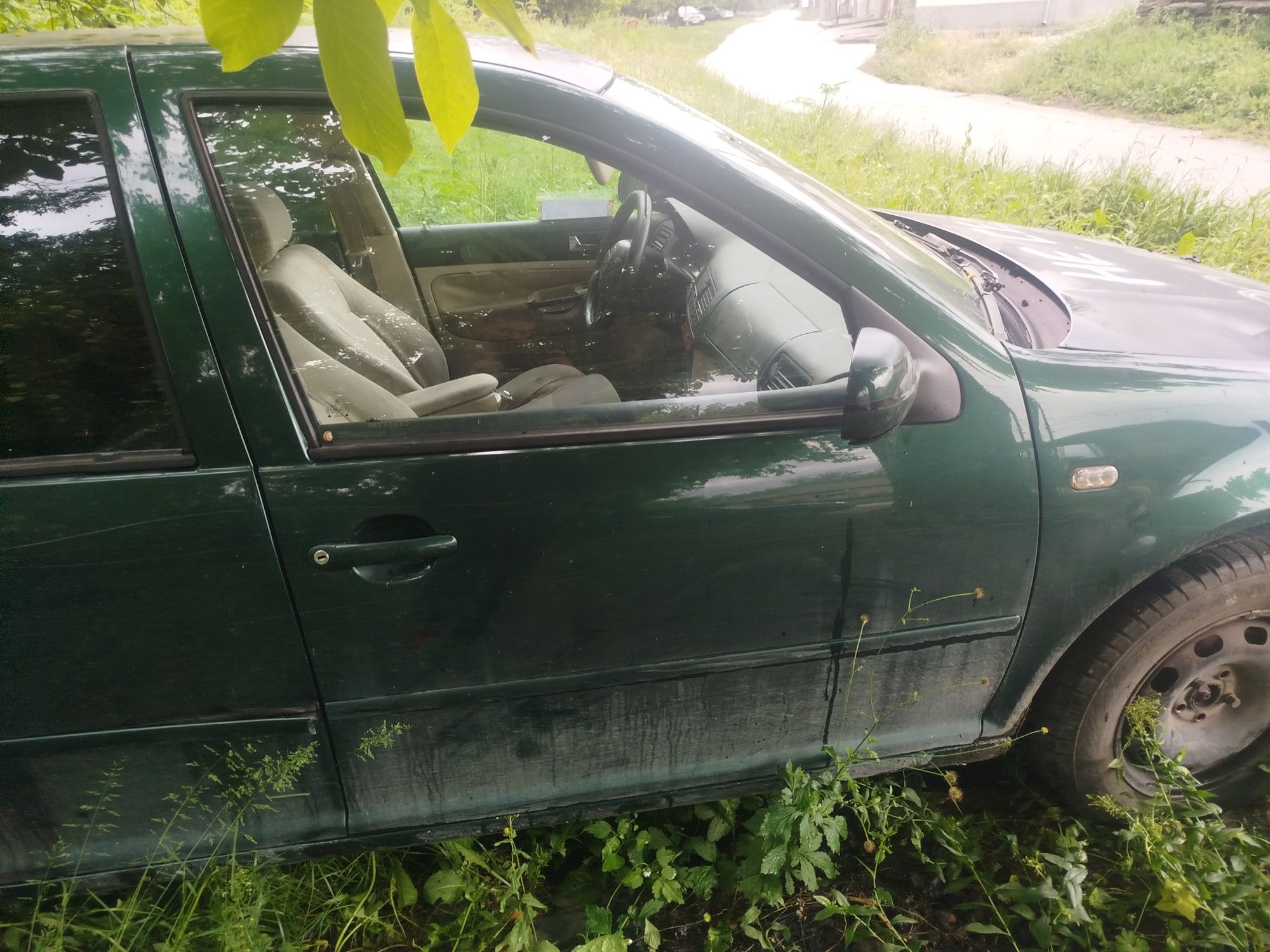 Vw bora 2.3 v5 на части