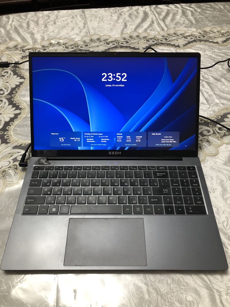 Noutbuk Zeon c151i