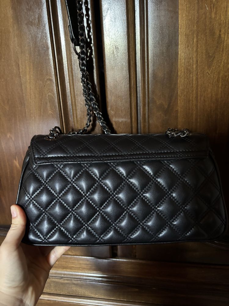 Дамска чанта Guess