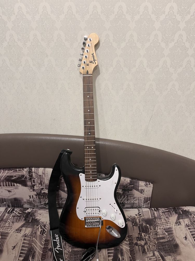 Электро гитара Squier by fender
