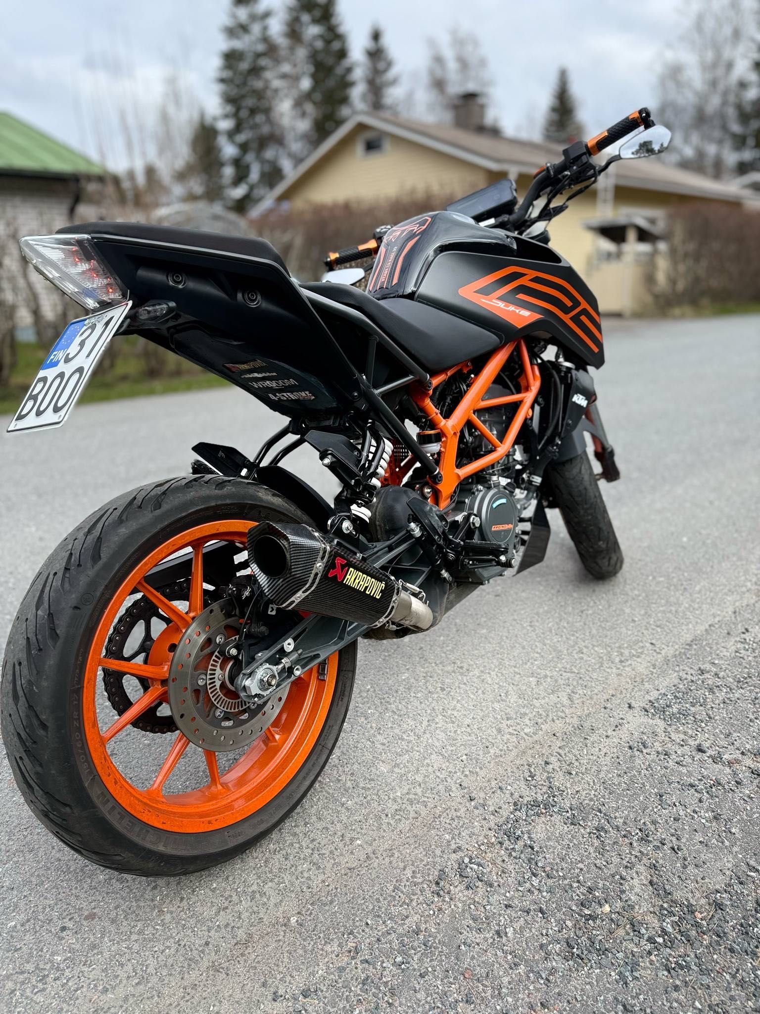 Ktm duke 125  2021
