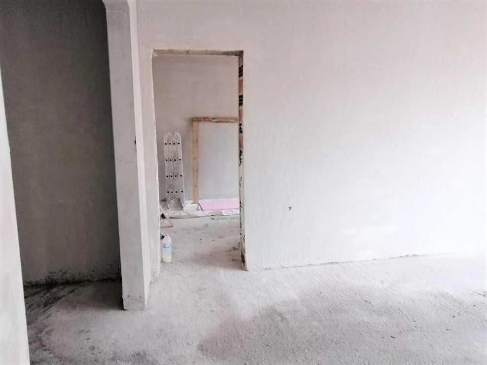 Продава се Тристаен апартамент в Пловдив, Остромила - 96 кв.м за 1188 €/кв.м - Снимка #3