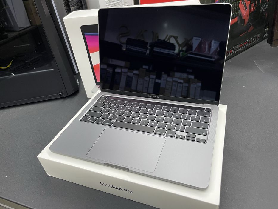 Macbook Pro 13 M2 2022 8GB/256GB/96%/49ц