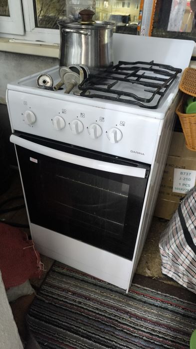 Газовая плита продам срочно