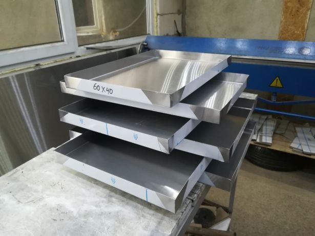 Tăvi 60x40 x4 din inox