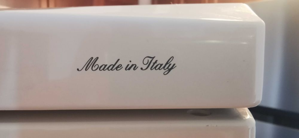 Хладилник с отделна горна камера Conegliano Made in Italy