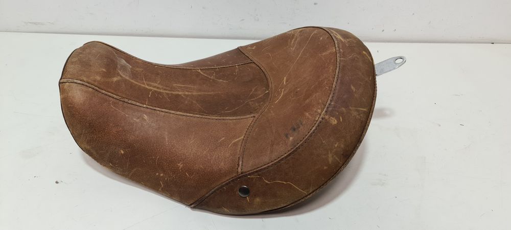 Sa scaun sea sezut  solo seat Harley Davidson Street / Fat Bob