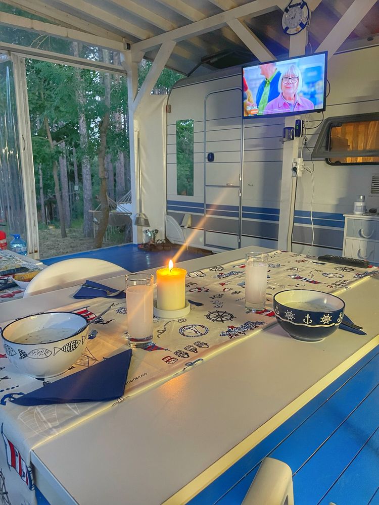 Каравана под наем на “Якото място”