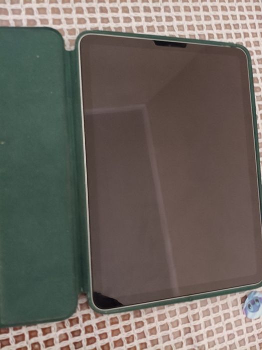 Продам ipad air 2020 , в хорошем состоянии