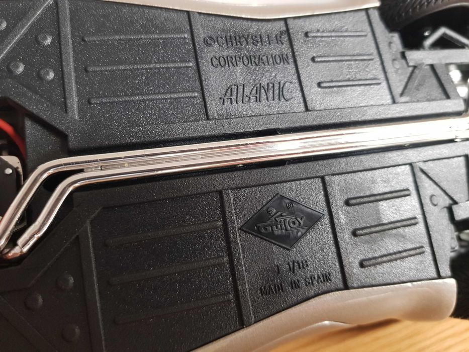 Macheta Chrysler atlantic, scara 1/18, Guiloy, model rar