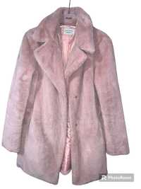 Пухено розово палто