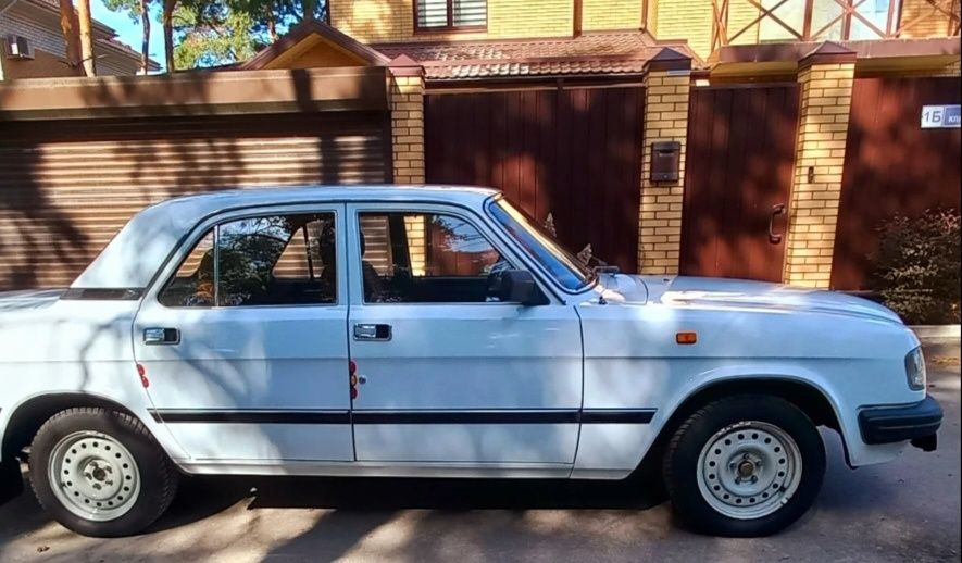 Машины на разбор Волга 3110