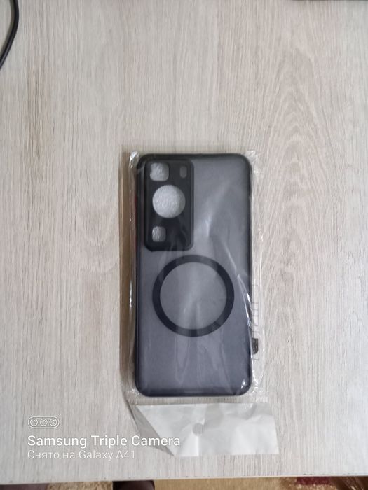 Новый чехол не был в пользовании! Подходит на хуавей р 60 р 60 про!