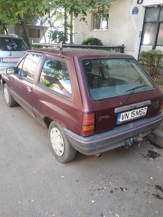 Opel Corsa anul 1992